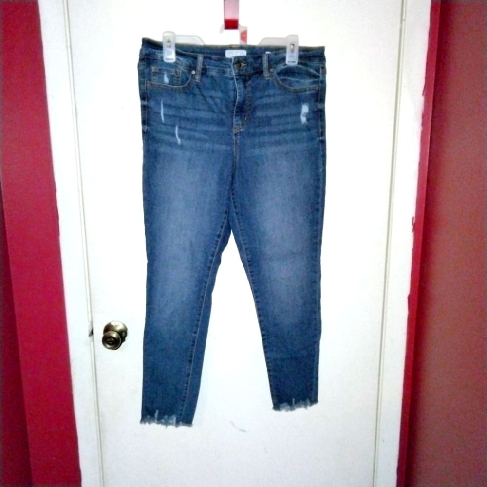 Sofia Vergara jeans.